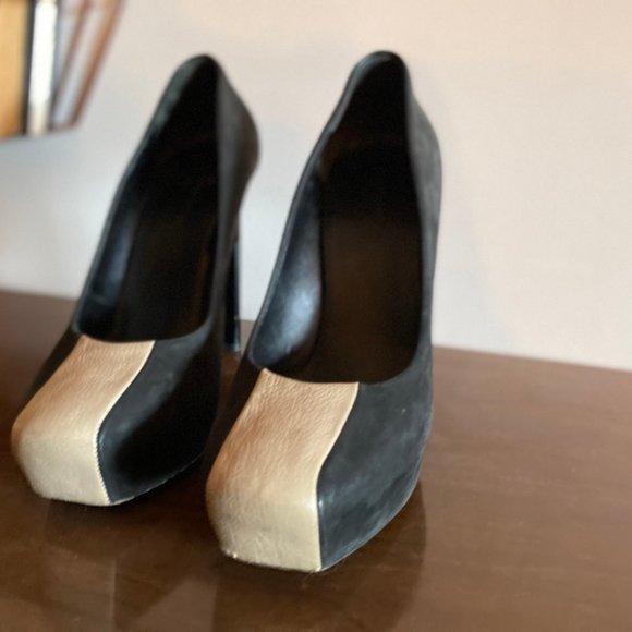 BALENCIAGA Pumps in Tan & Black Leather/Suede, Size 40 (fits like 8.5) - Picture 5 of 10